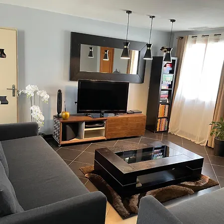 Petite Maison En Pleine Campagne