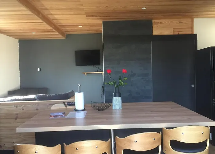 Petite Maison En Pleine Campagne *