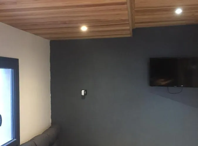 Petite Maison En Pleine Campagne * Labastide-Gabausse