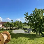 Petite Maison En Pleine Campagne 別荘 *