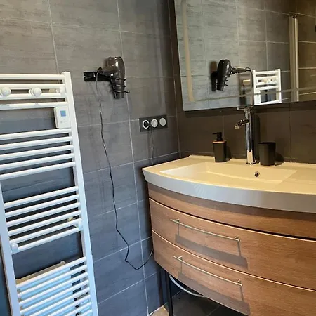 Petite Maison En Pleine Campagne